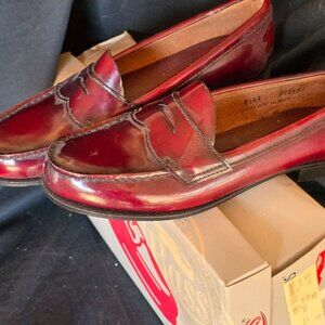 G.H. Bass & Co. Burgundy Leather Penny Loafers 8.5M